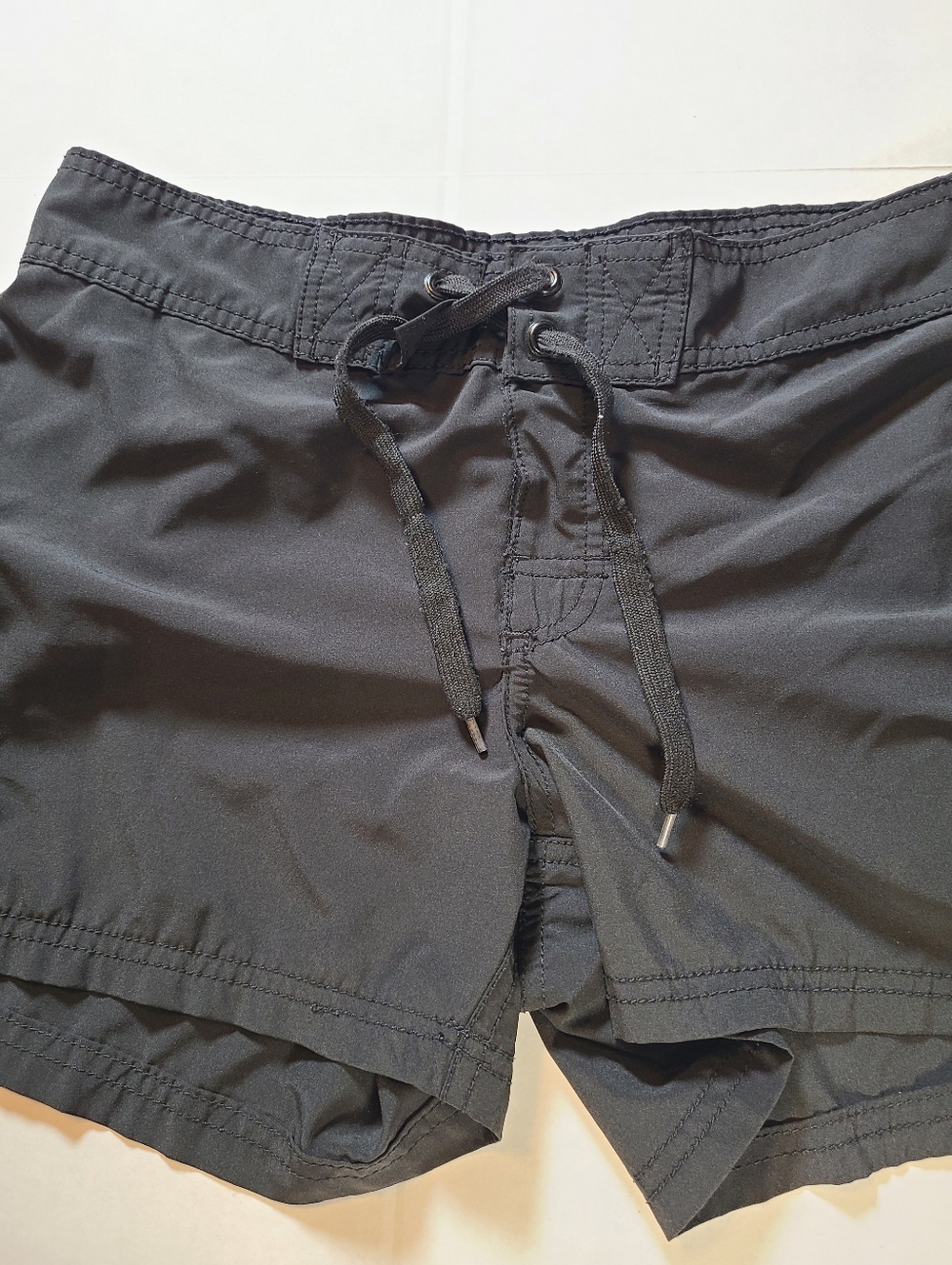 Okami Surf Black Women's Swim  Shorts Size 6 EUC Side Pockets Front Tie - Picture 3 of 10